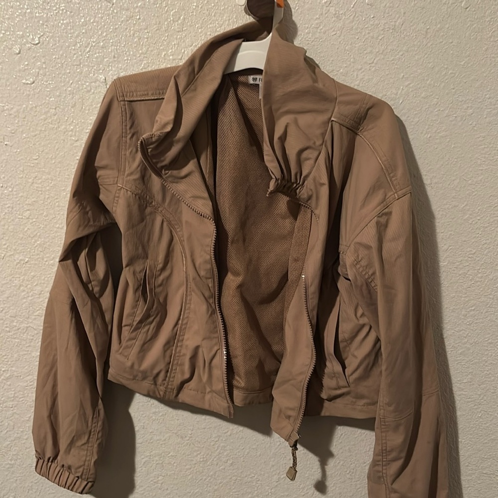 Cropped forever 21 windbreaker